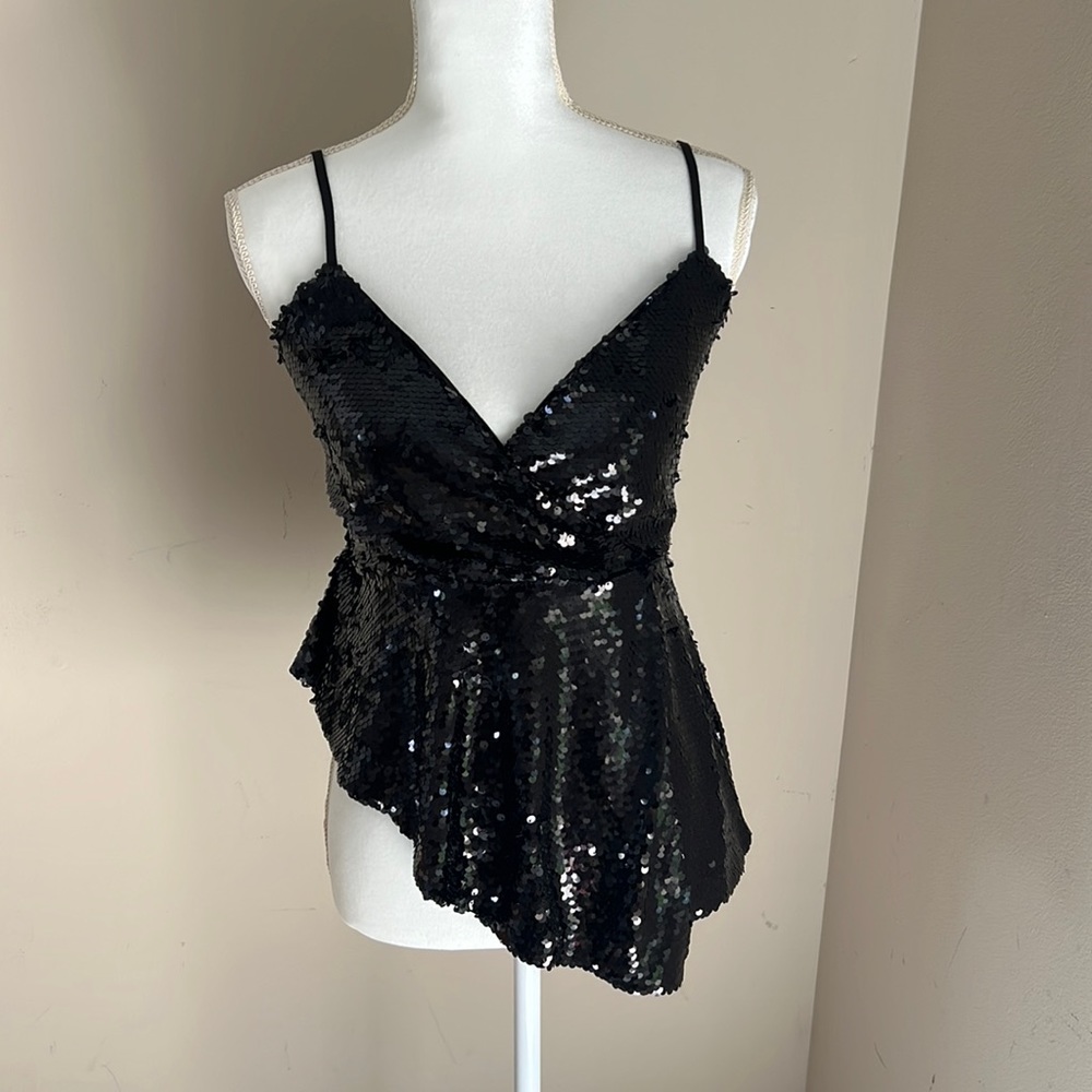Sexy‎ sequin top